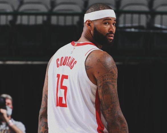 爱游戏游戏平台-28分17板梦回巅峰 考辛斯的坚持与努力终获回报